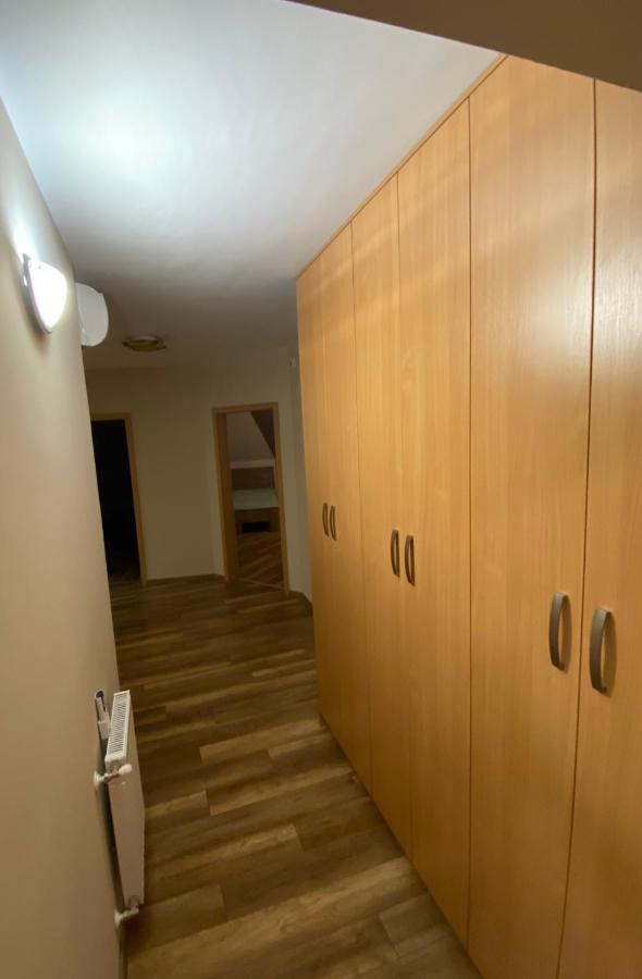 Barand Apartman Еґер Екстер'єр фото
